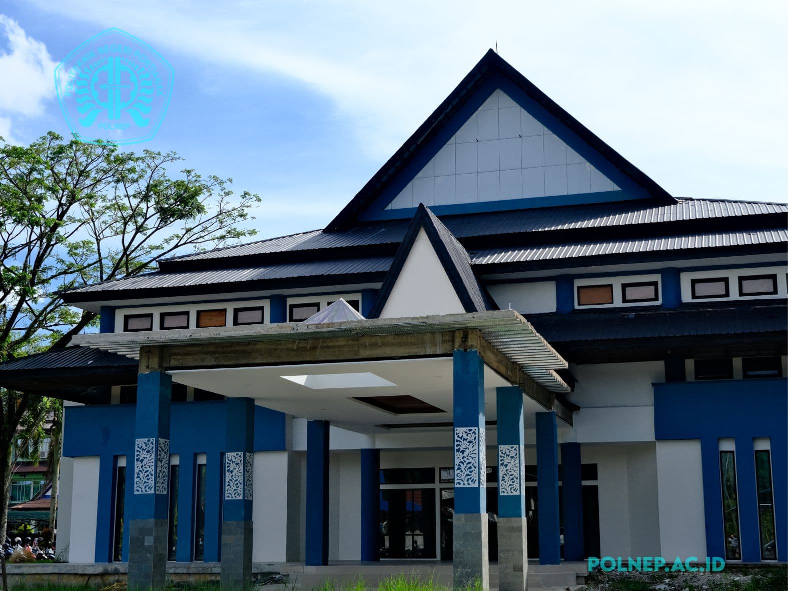 GEDUNG OLAHRAGA