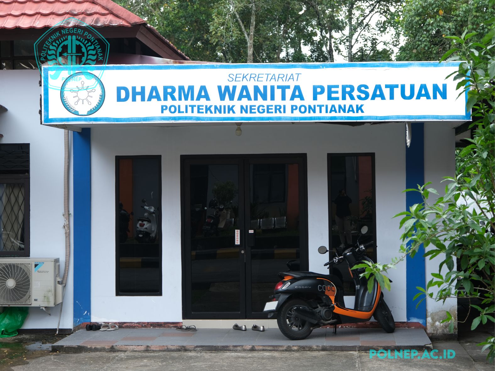SEKRETARIAT DHARMA WANITA POLNEP