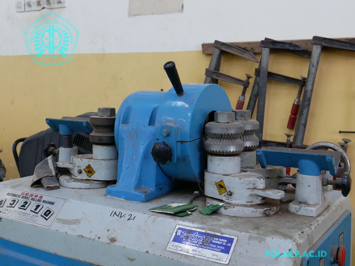 Mesin Automatic Dowel Miling Machine
