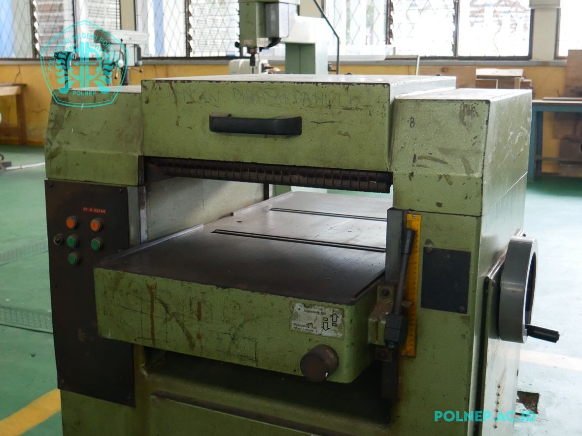 Mesin Ketam (Perata)