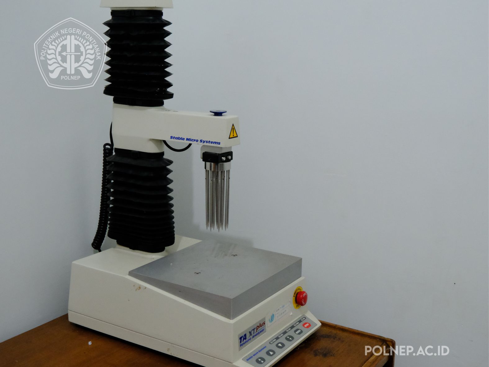 Alat Texture Analyzer