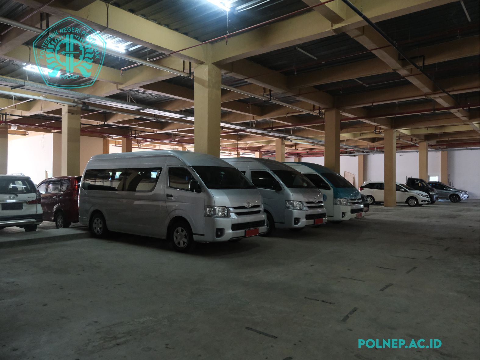 PARKIRAN MOBIL BASEMENT